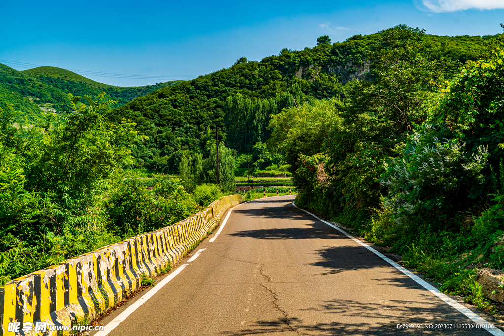 山间公路