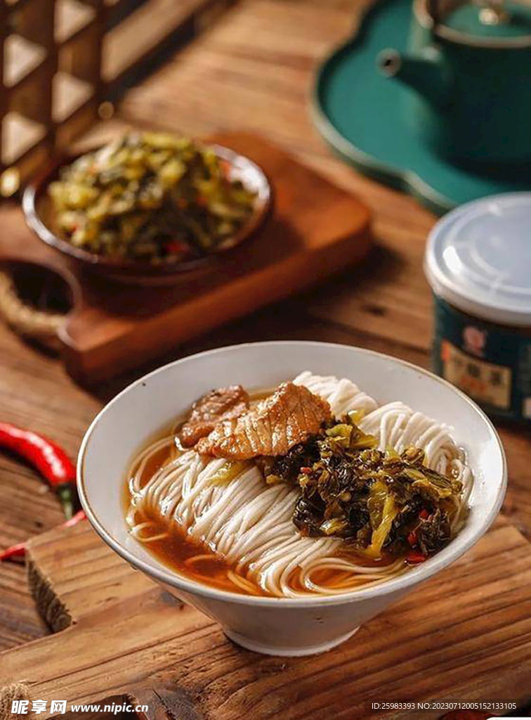 潮汕炒酸菜肉片面条