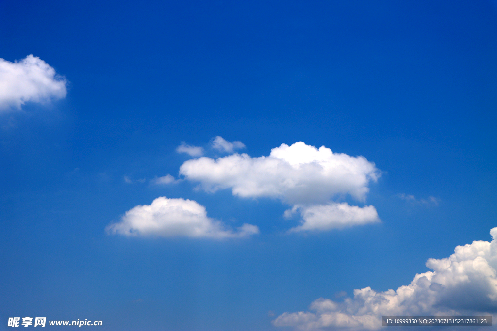 蓝天白云