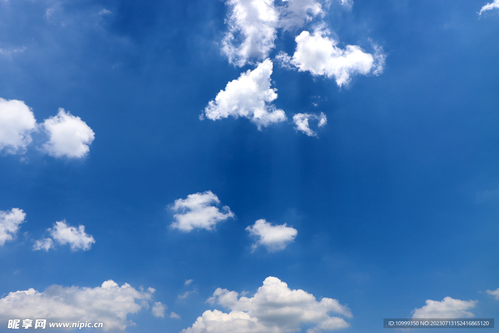 蓝天白云
