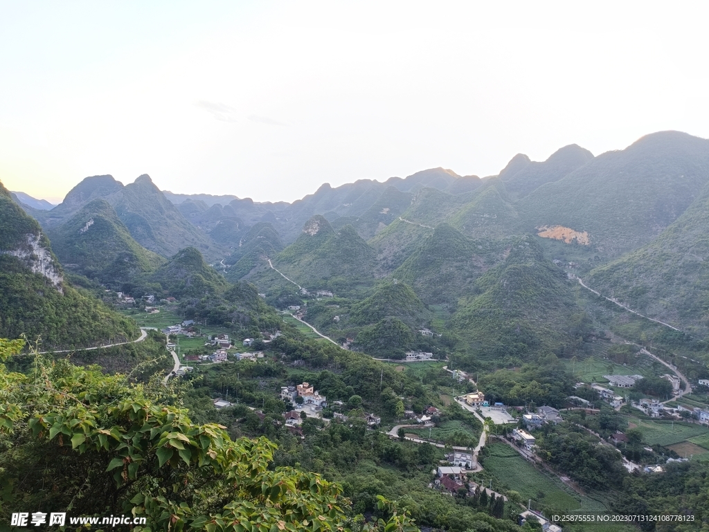 天坑风景