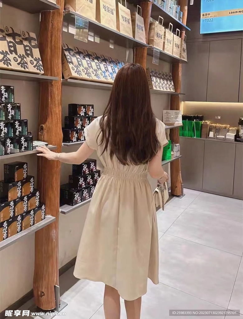 购物的女孩