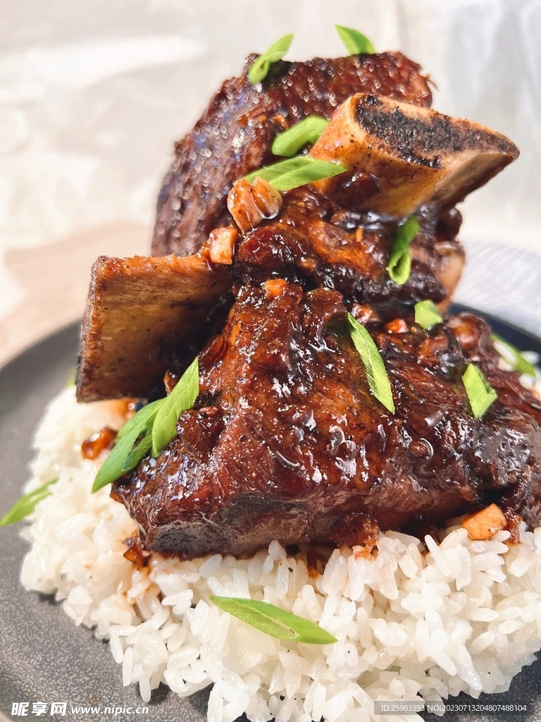 酱烤牛排饭