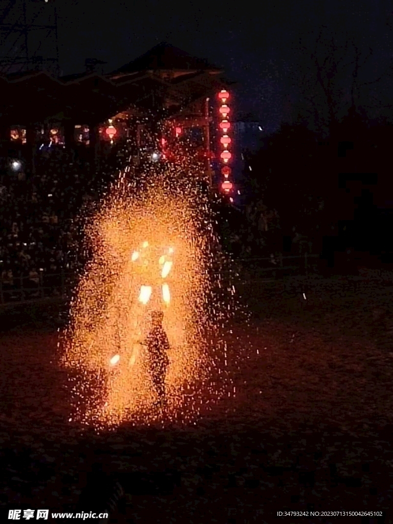 打铁花