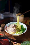 牛肉酸辣粉 