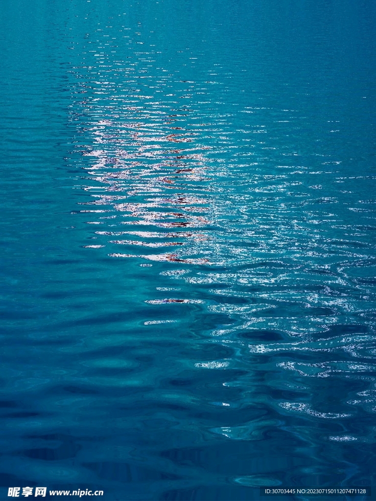 蓝色水纹