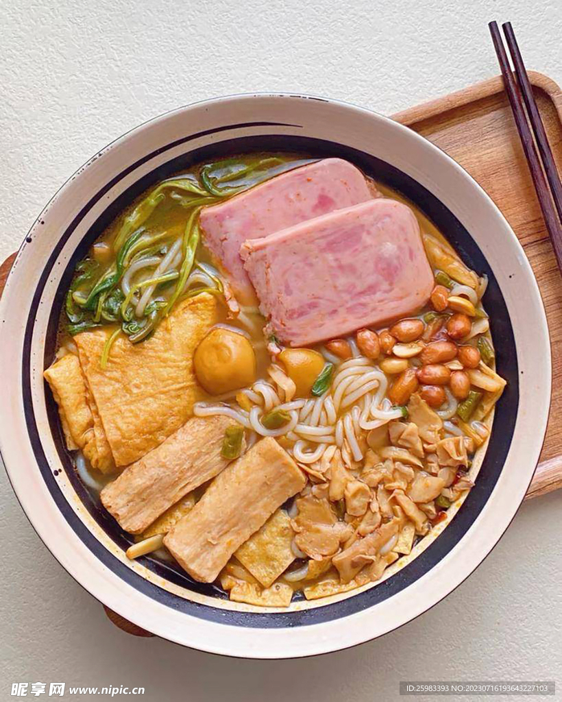 火腿肠方便面