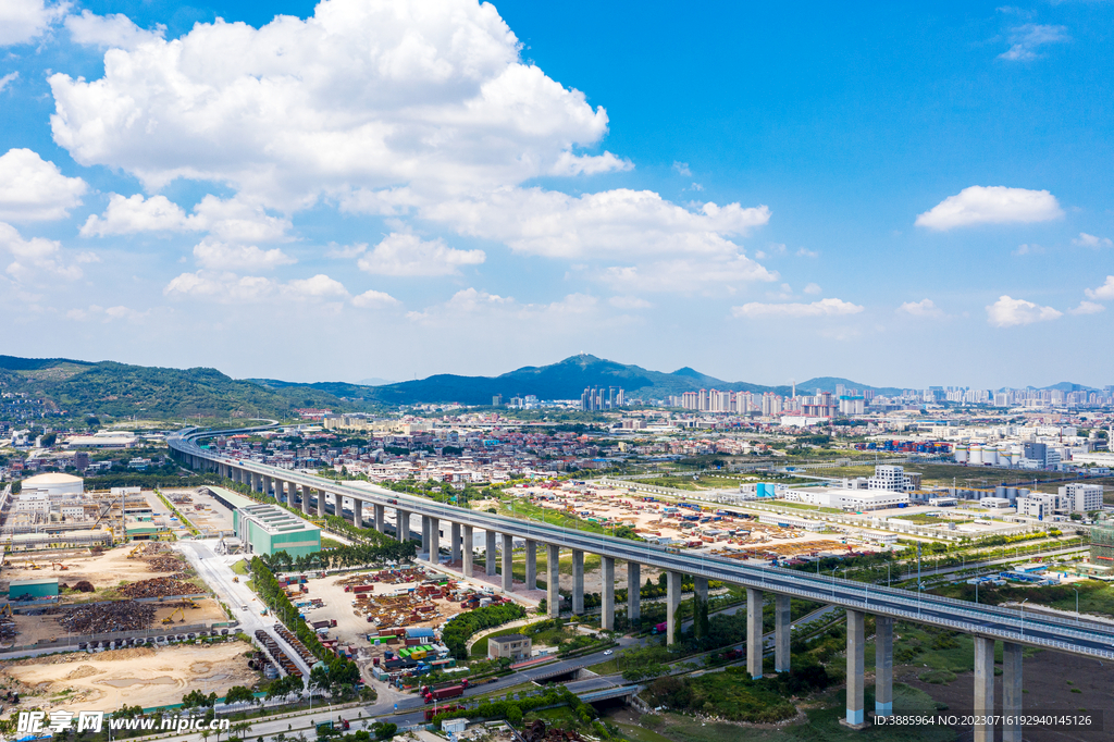 城市道路交通摄影图片