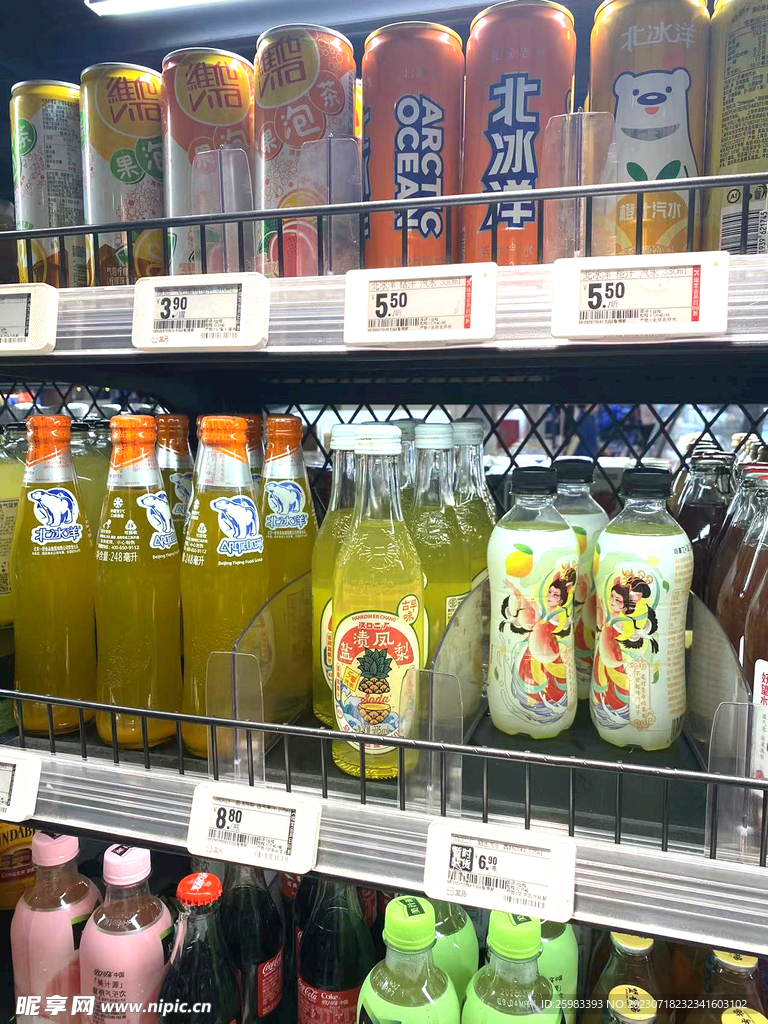 超市饮料区