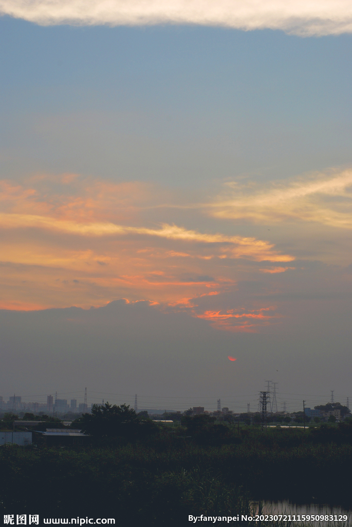 城市郊区日落晚霞