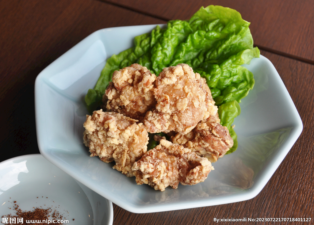 油炸鸡肉美食