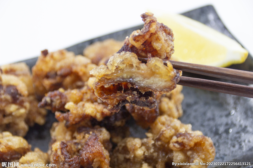 炸鸡块美食
