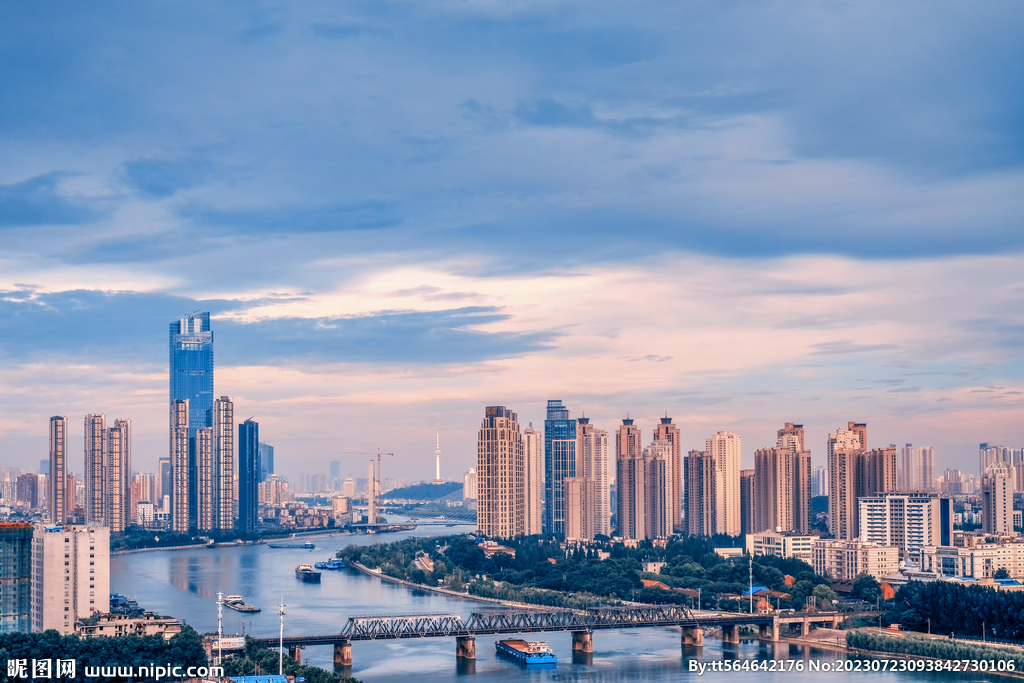 武汉汉江两岸全景