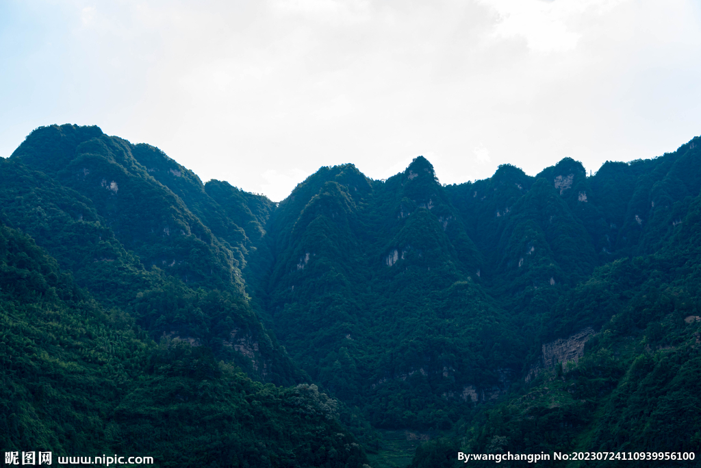 笔架山