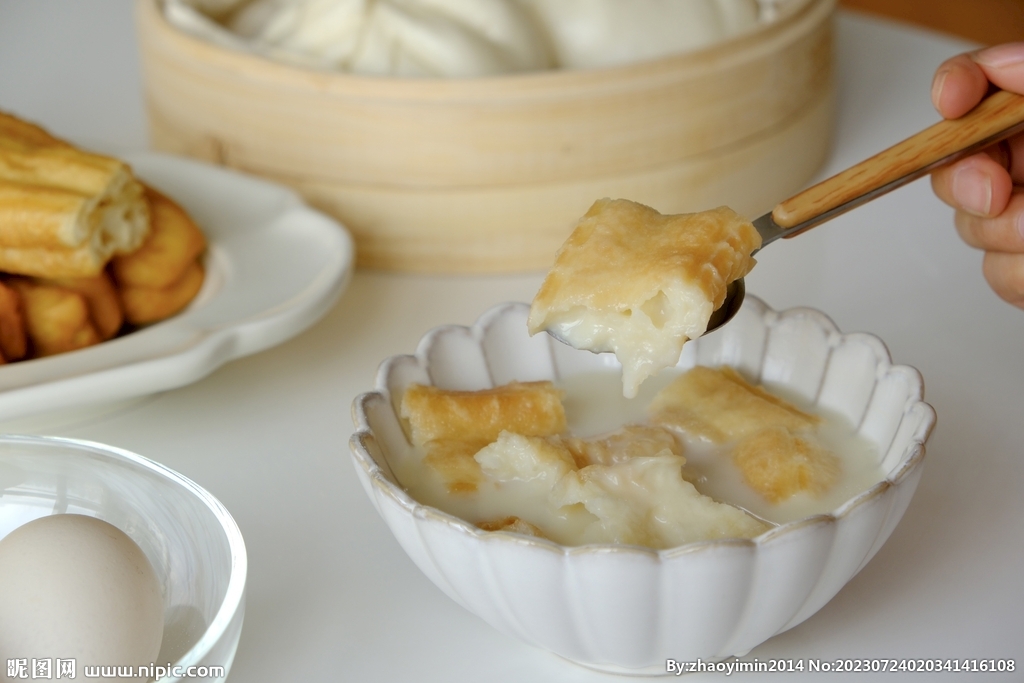 豆浆泡油条