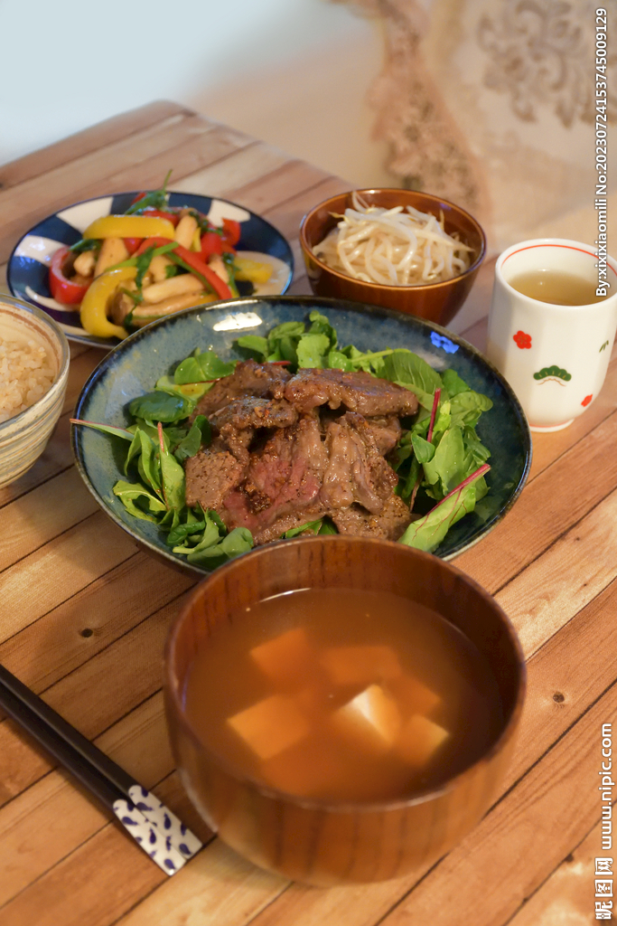 牛肉烤肉套餐美食