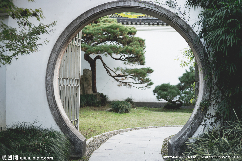 古建筑圆门