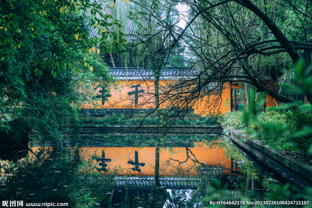 重庆北温泉千年古寺