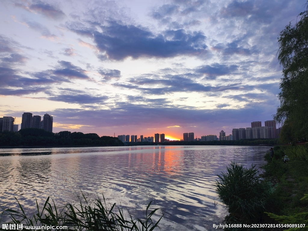 浑河边夕阳西下