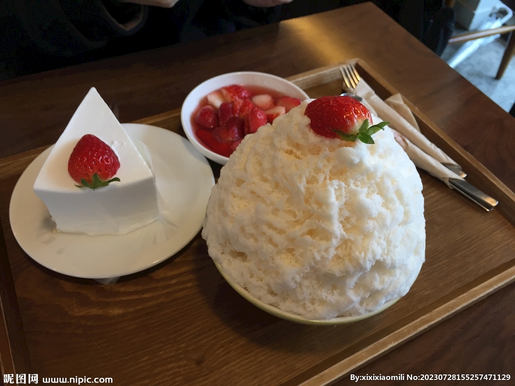 草莓蛋糕