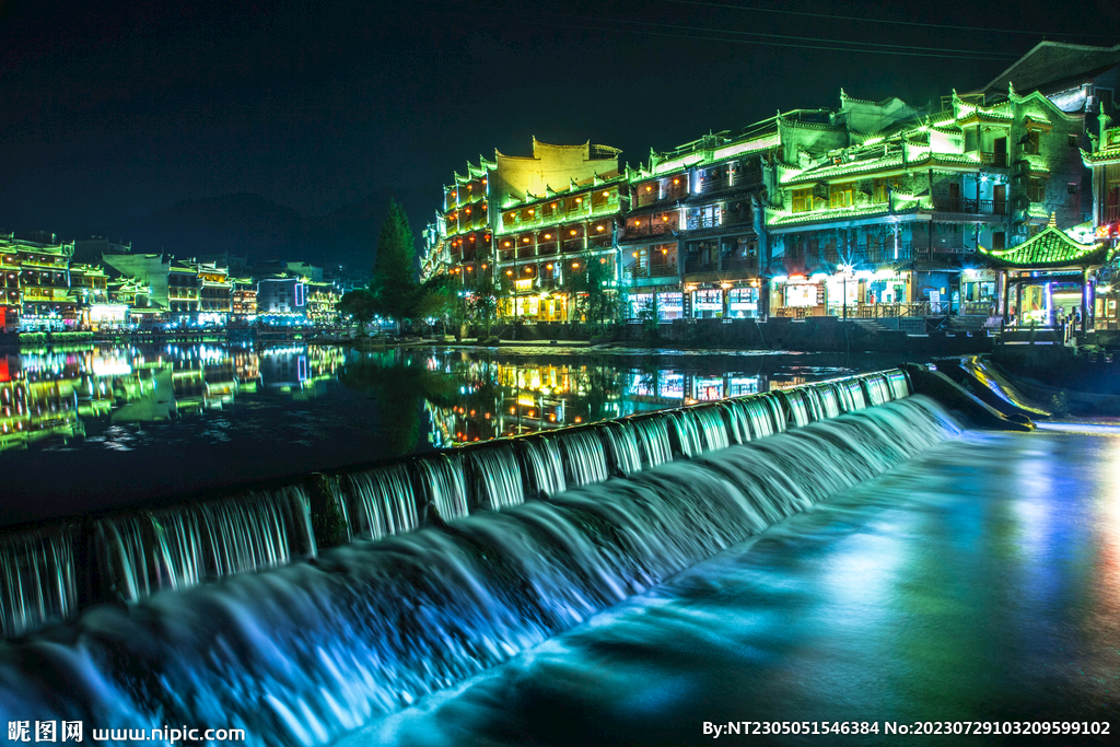 凤凰古镇夜景