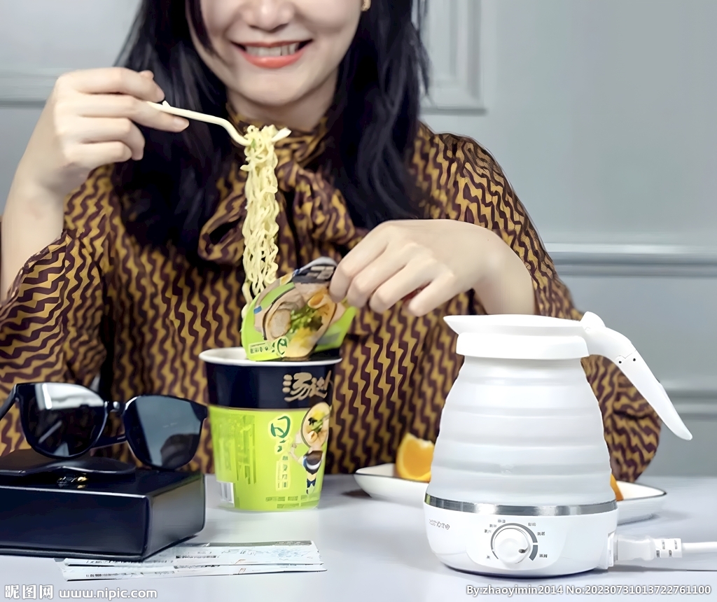 柔性水壶