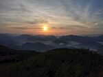 山顶日出