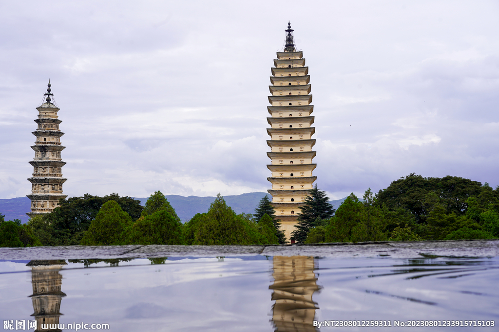 崇圣寺三塔·水中倒影