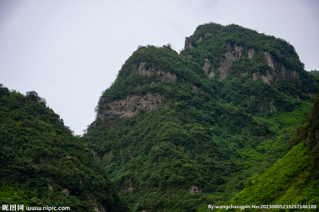山峰