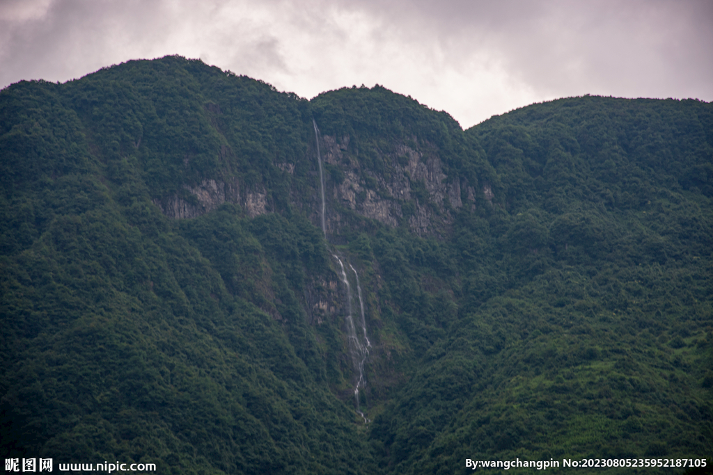 青山