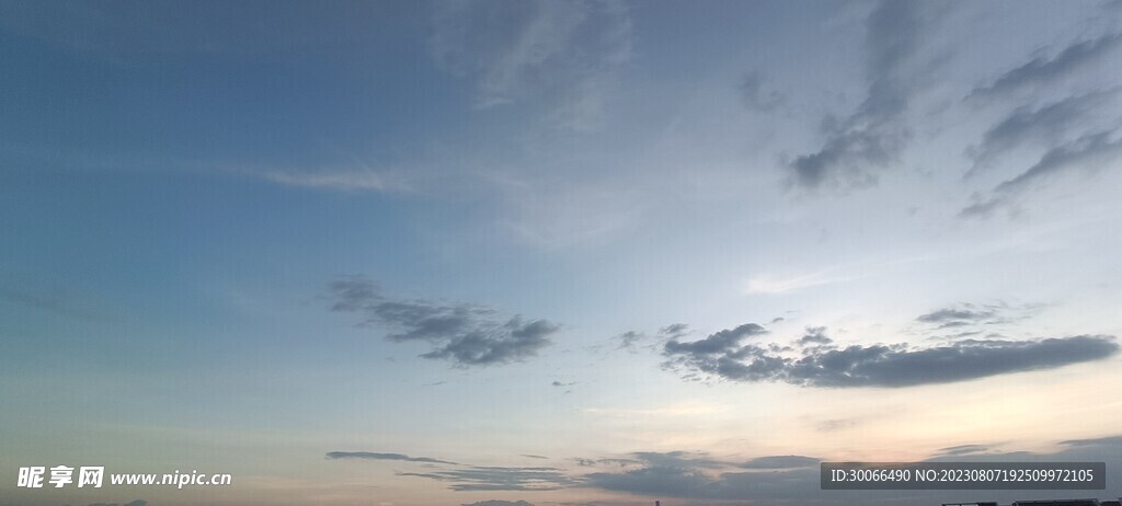 天空 夏日天空 蓝色天空背景 