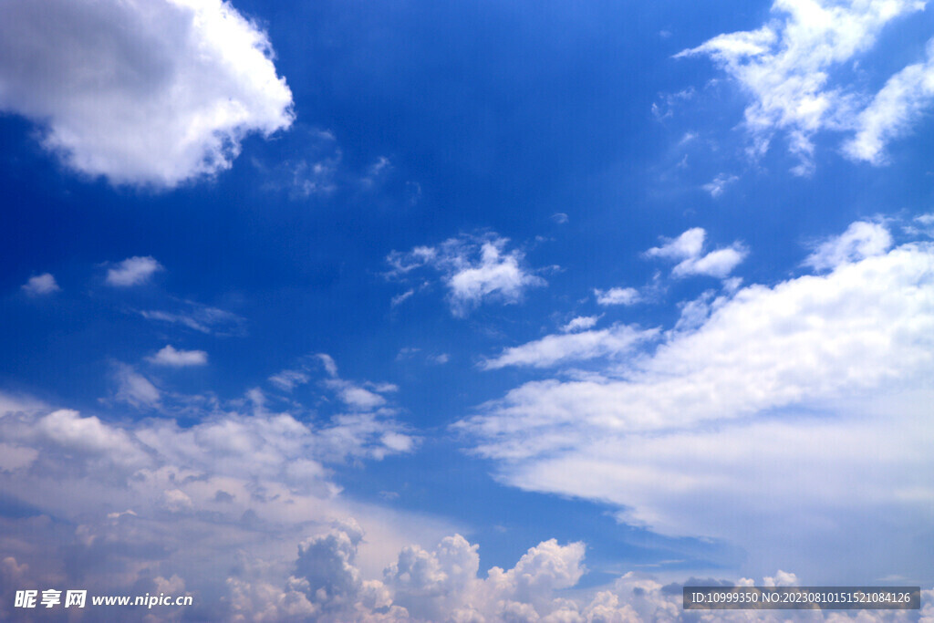 蓝天白云