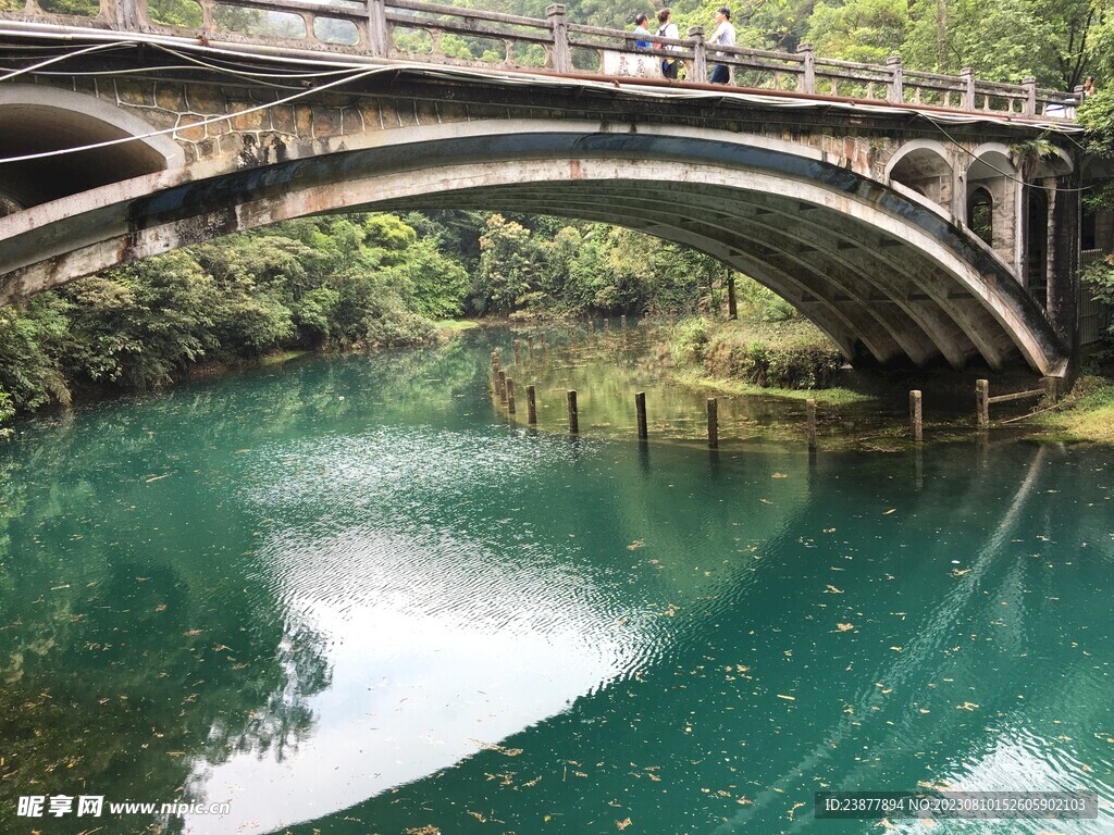 鼎湖山湖水