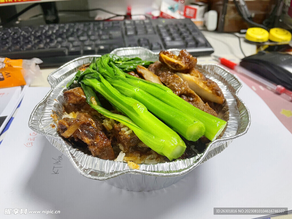 排骨煲仔饭