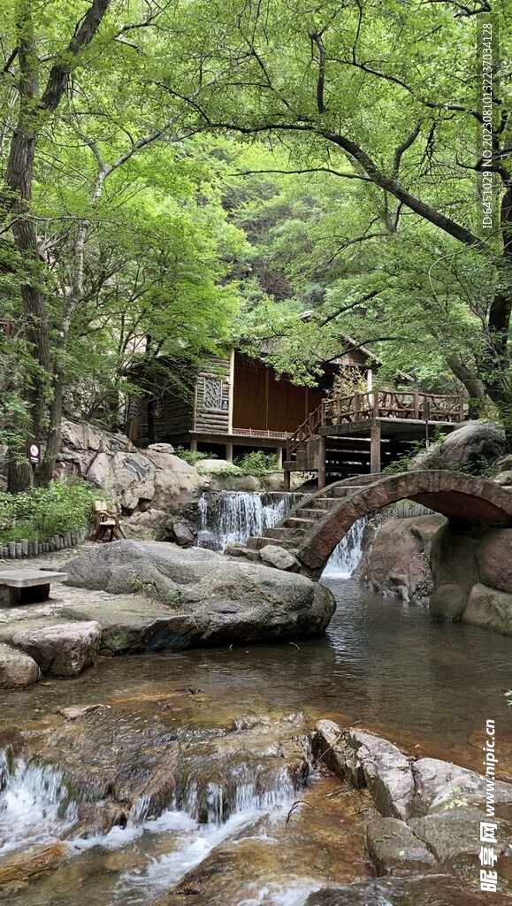 山西介休绵山风景视频