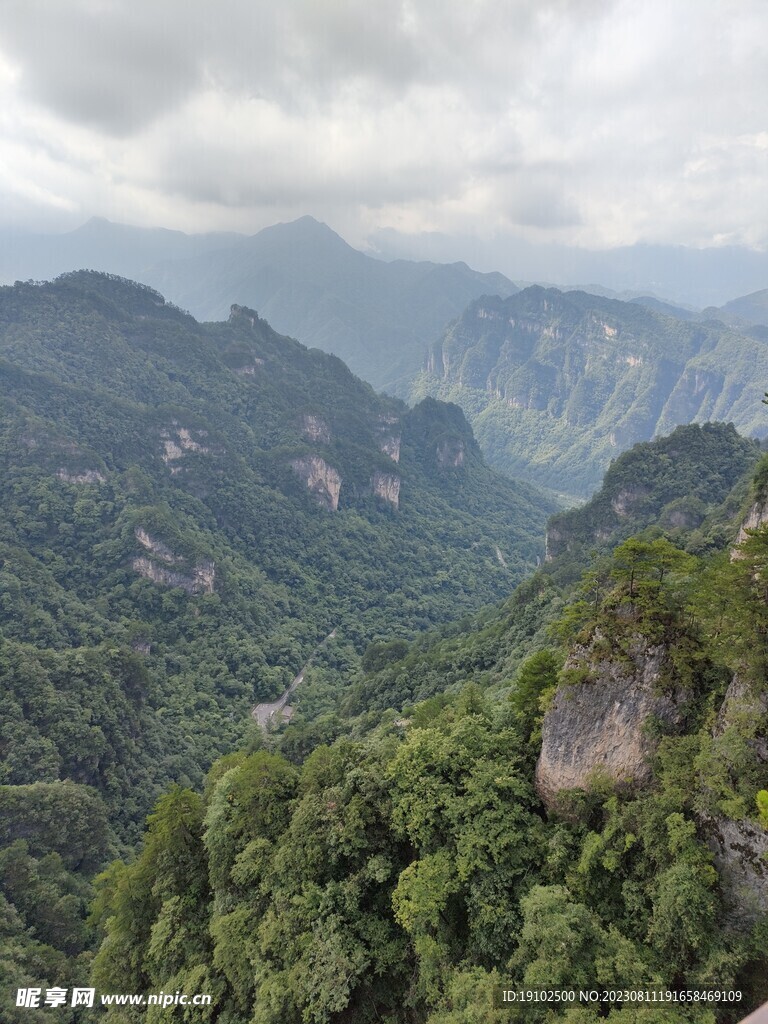 山峰图片