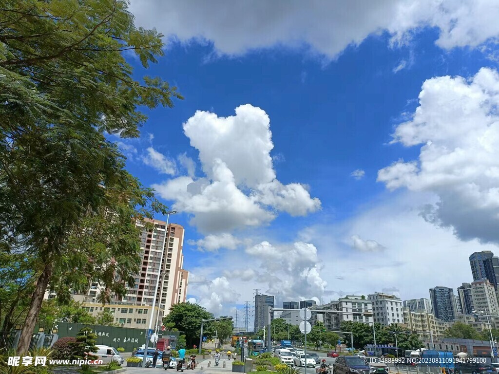 蓝天白云
