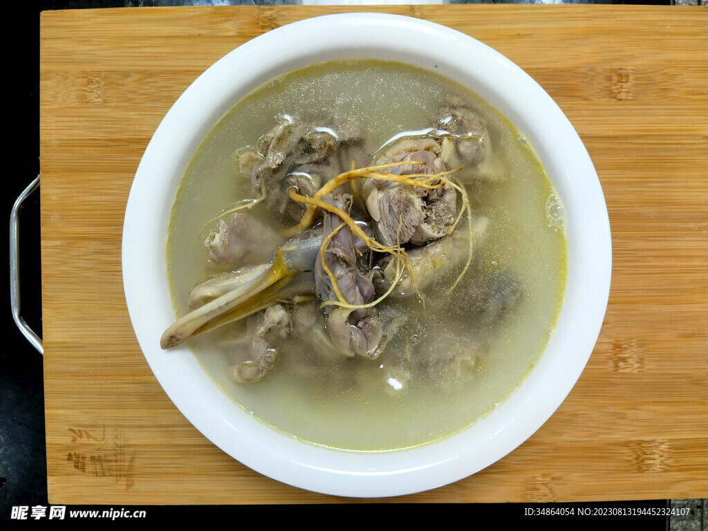 鸭肉煲参须