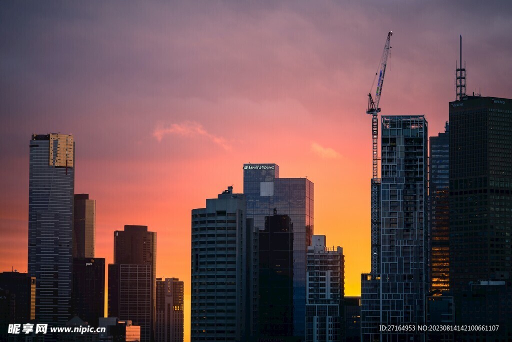 傍晚日落建筑景观