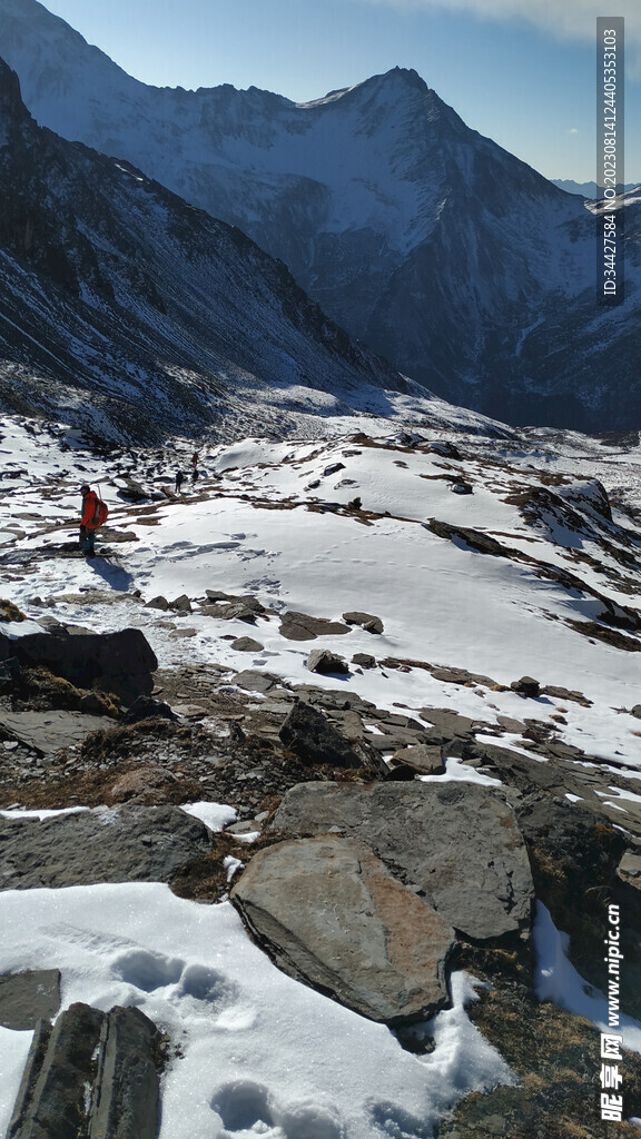 雪山和登山者