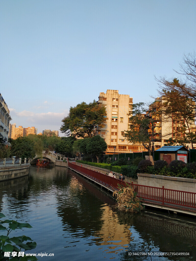 荔湾涌河景