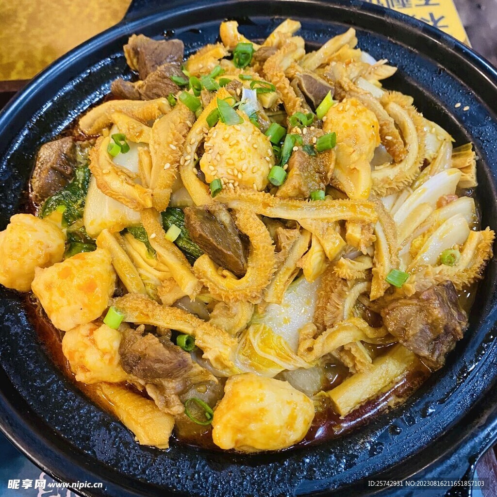 筋头巴脑
