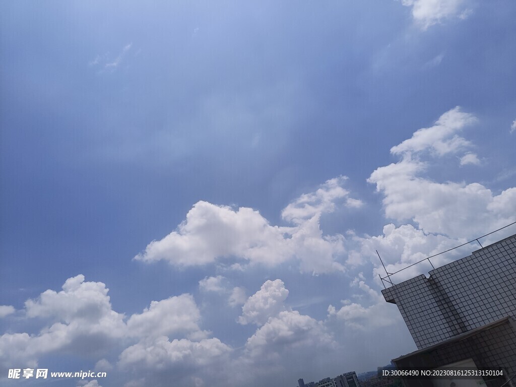 天空