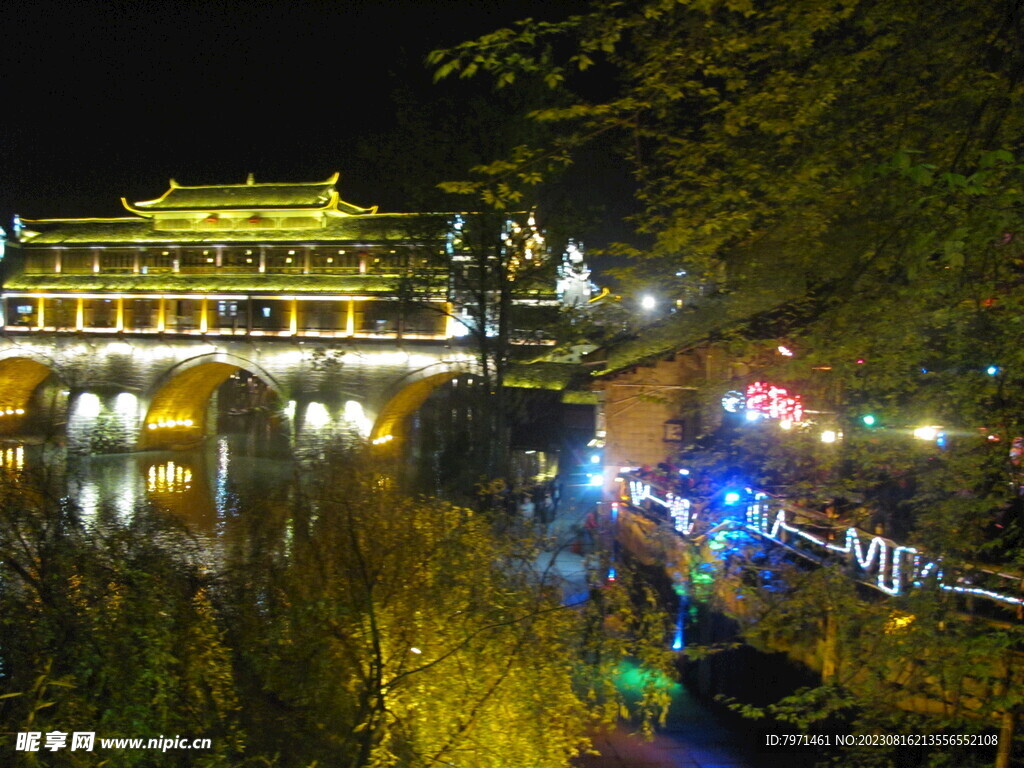 古城夜景