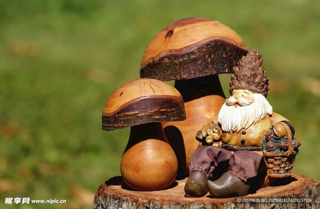 蘑菇木雕摆件