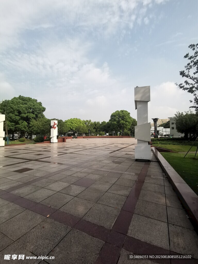 蓝天白云  