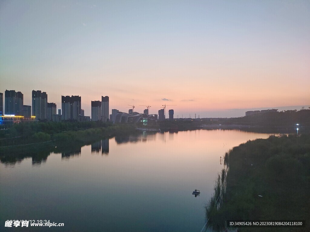 河流大厦