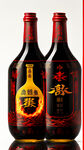 彝家白酒标签，黑红黄为主色调，精细设计，加上汉字火连天，玻璃瓶