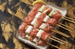 生肉串