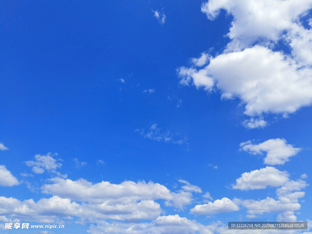 蓝天白云